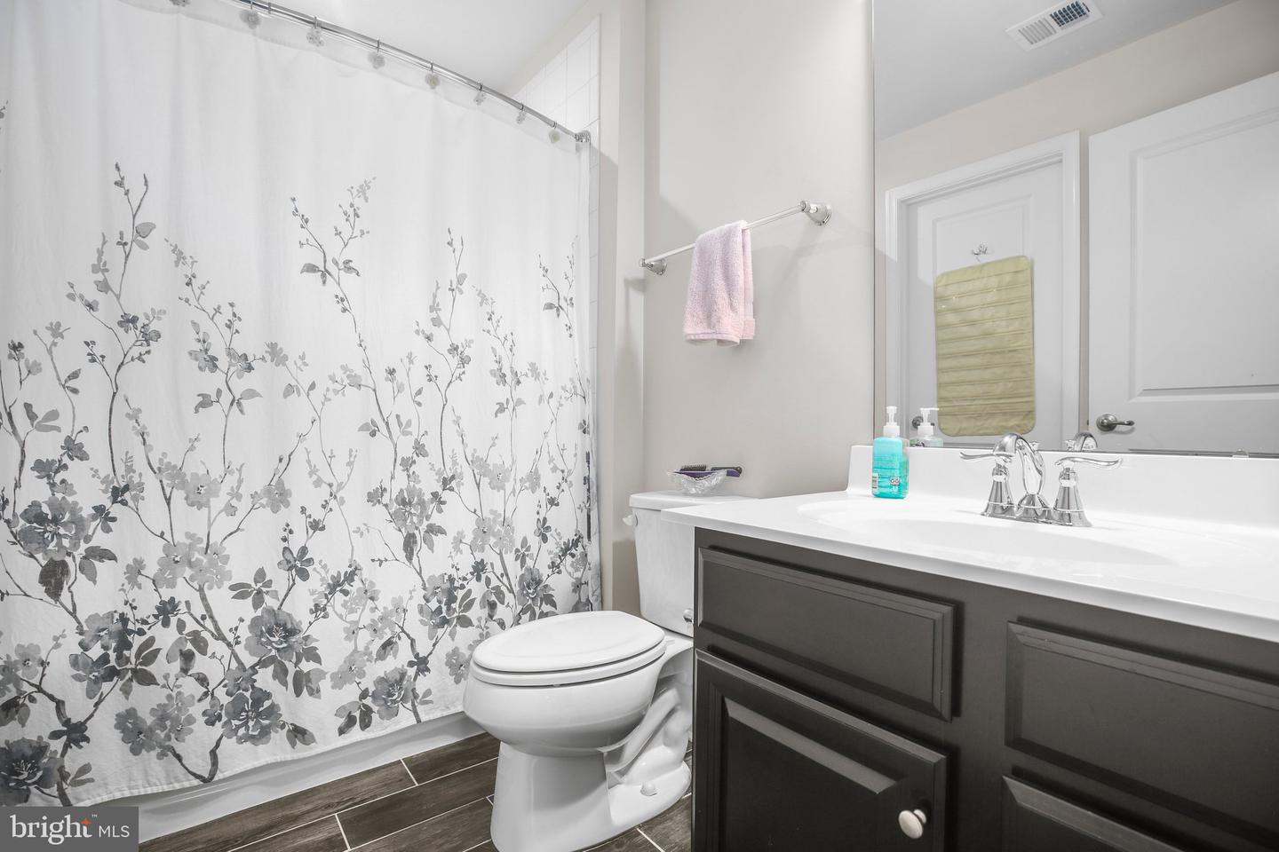515 ROLLING VALLEY DR, FREDERICKSBURG, Virginia 22405, 3 Bedrooms Bedrooms, ,3 BathroomsBathrooms,Residential,For sale,515 ROLLING VALLEY DR,VAST2040194 MLS # VAST2040194