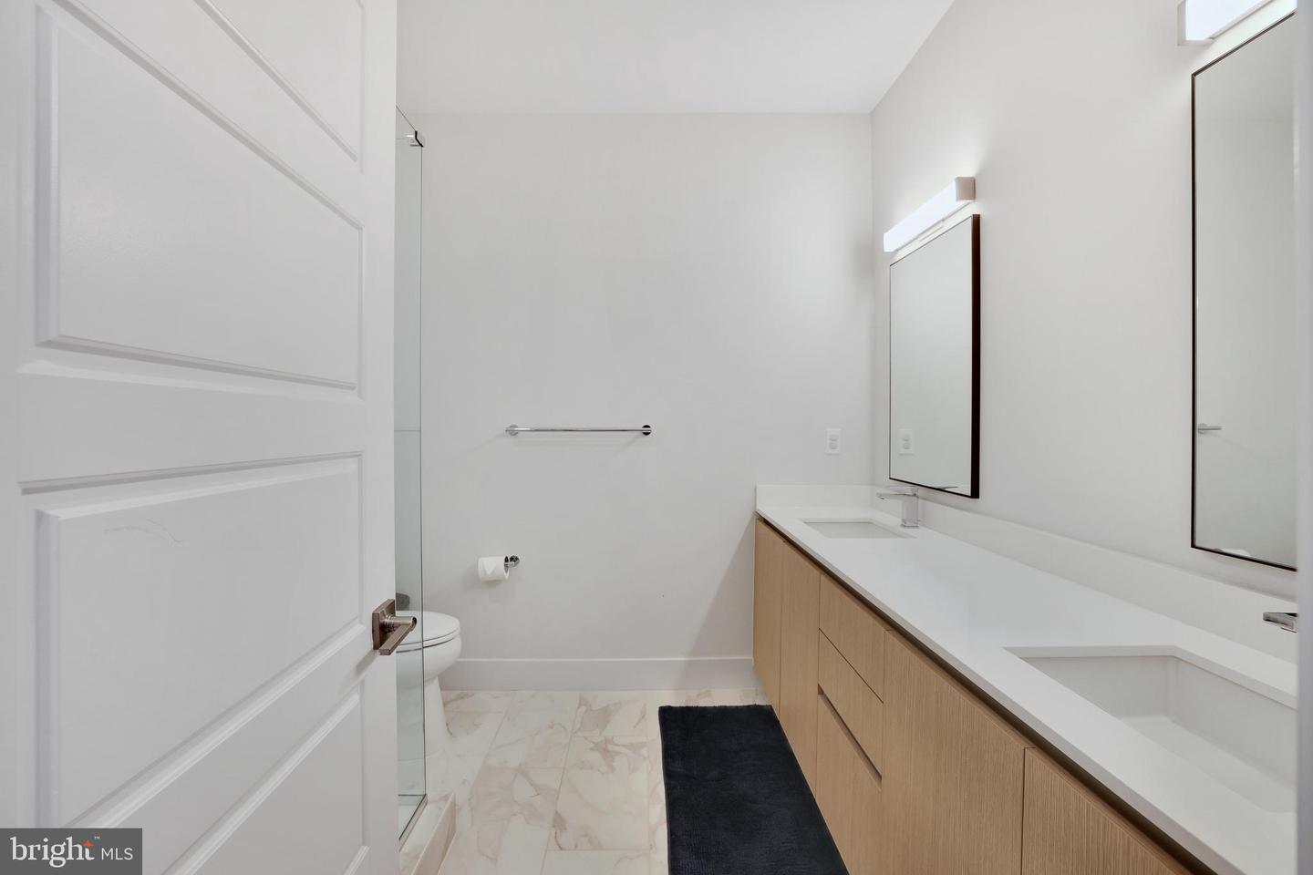 1309 SE E ST SE #27, WASHINGTON, District Of Columbia 20003, 3 Bedrooms Bedrooms, 5 Rooms Rooms,3 BathroomsBathrooms,Residential,For sale,1309 SE E ST SE #27,DCDC2208100 MLS # DCDC2208100