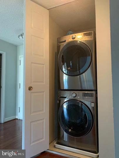 4500 S FOUR MILE RUN DR #426, ARLINGTON, Virginia 22204, 2 Bedrooms Bedrooms, ,2 BathroomsBathrooms,Residential,For sale,4500 S FOUR MILE RUN DR #426,VAAR2059958 MLS # VAAR2059958