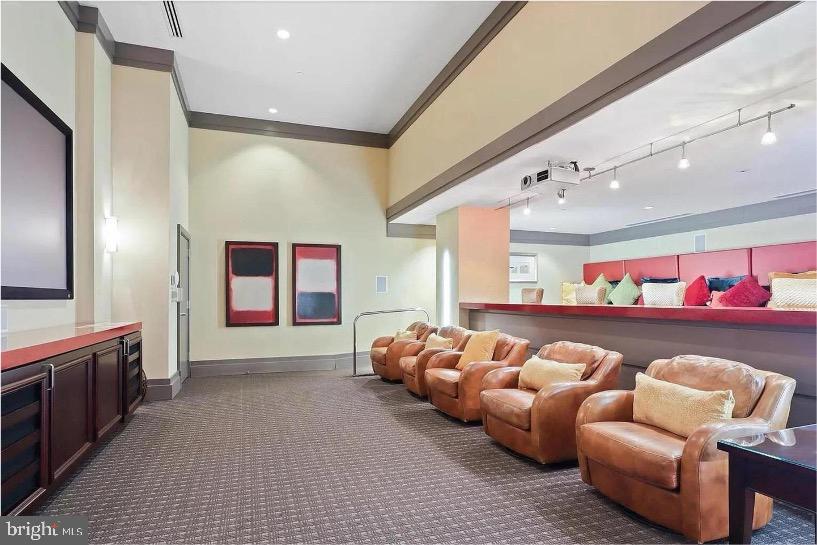 4500 S FOUR MILE RUN DR #426, ARLINGTON, Virginia 22204, 2 Bedrooms Bedrooms, ,2 BathroomsBathrooms,Residential,For sale,4500 S FOUR MILE RUN DR #426,VAAR2059958 MLS # VAAR2059958