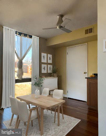 4500 S FOUR MILE RUN DR #426, ARLINGTON, Virginia 22204, 2 Bedrooms Bedrooms, ,2 BathroomsBathrooms,Residential,For sale,4500 S FOUR MILE RUN DR #426,VAAR2059958 MLS # VAAR2059958