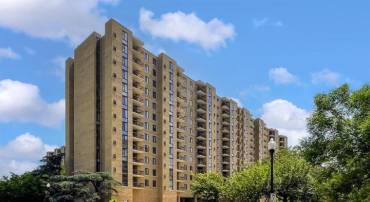 4500 S FOUR MILE RUN DR #426, ARLINGTON, Virginia 22204, 2 Bedrooms Bedrooms, ,2 BathroomsBathrooms,Residential,For sale,4500 S FOUR MILE RUN DR #426,VAAR2059958 MLS # VAAR2059958