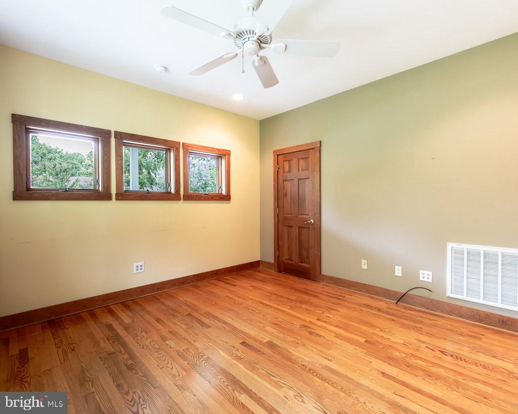 522 SAYLERS HILL DR, RICE, Virginia 23966, 3 Bedrooms Bedrooms, 7 Rooms Rooms,2 BathroomsBathrooms,Residential,For sale,522 SAYLERS HILL DR,VAPE2000090 MLS # VAPE2000090