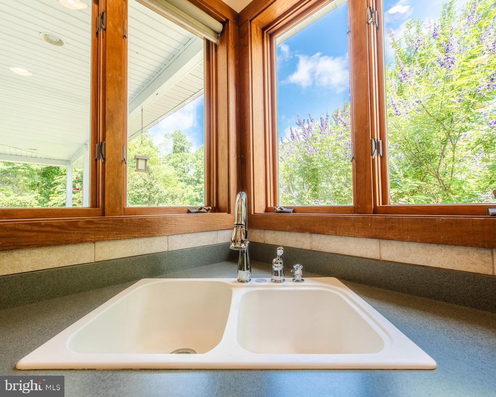 522 SAYLERS HILL DR, RICE, Virginia 23966, 3 Bedrooms Bedrooms, 7 Rooms Rooms,2 BathroomsBathrooms,Residential,For sale,522 SAYLERS HILL DR,VAPE2000090 MLS # VAPE2000090