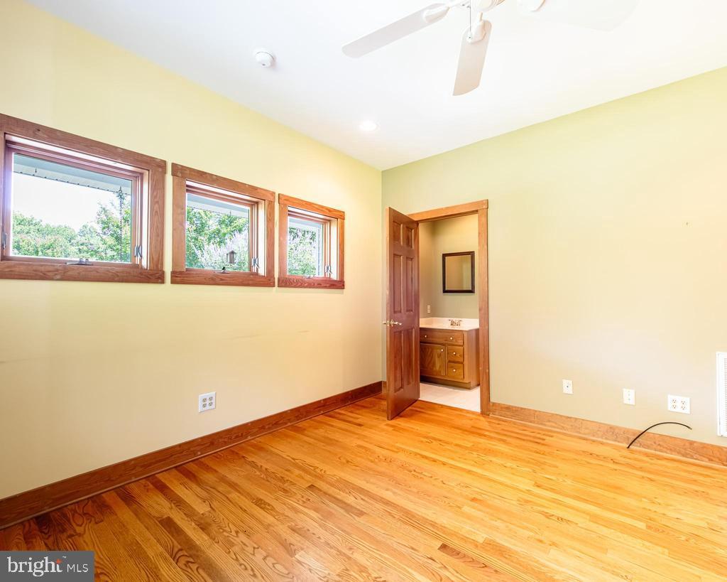 522 SAYLERS HILL DR, RICE, Virginia 23966, 3 Bedrooms Bedrooms, 7 Rooms Rooms,2 BathroomsBathrooms,Residential,For sale,522 SAYLERS HILL DR,VAPE2000090 MLS # VAPE2000090