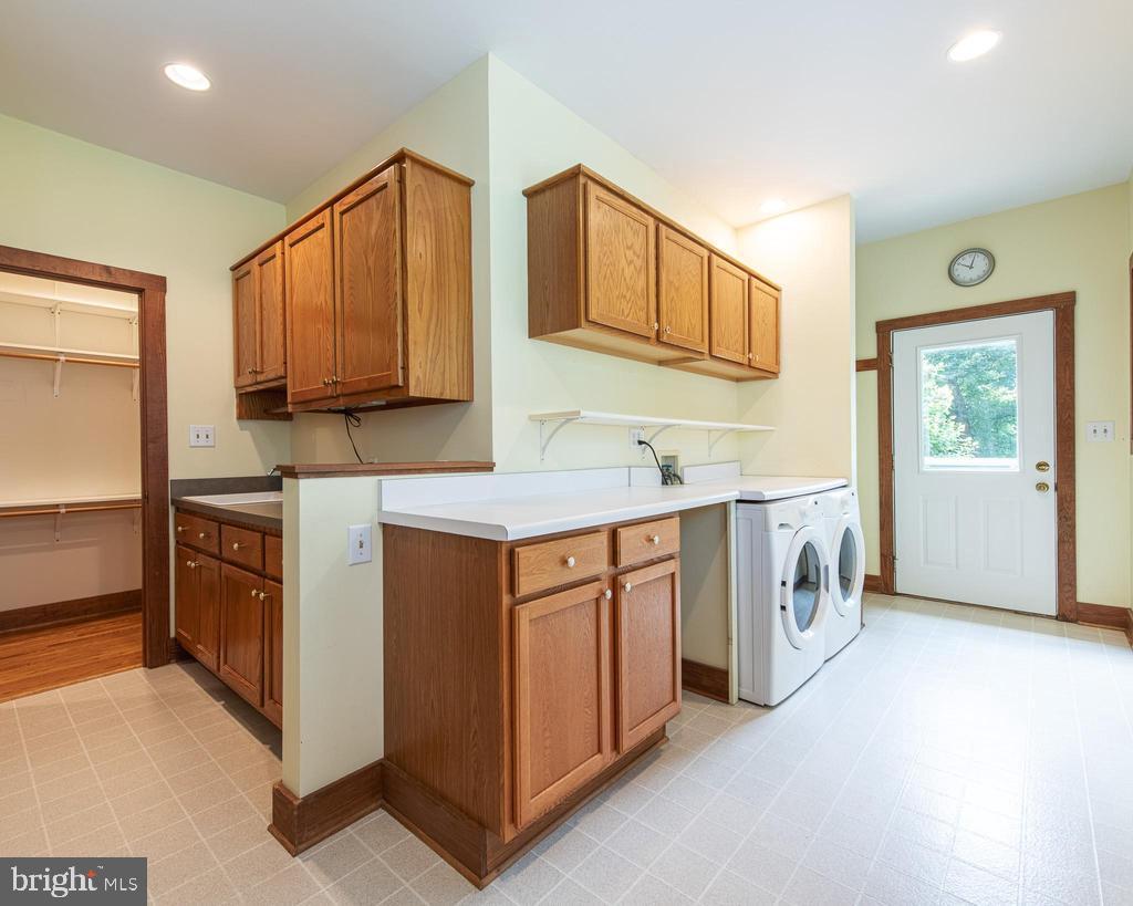 522 SAYLERS HILL DR, RICE, Virginia 23966, 3 Bedrooms Bedrooms, 7 Rooms Rooms,2 BathroomsBathrooms,Residential,For sale,522 SAYLERS HILL DR,VAPE2000090 MLS # VAPE2000090