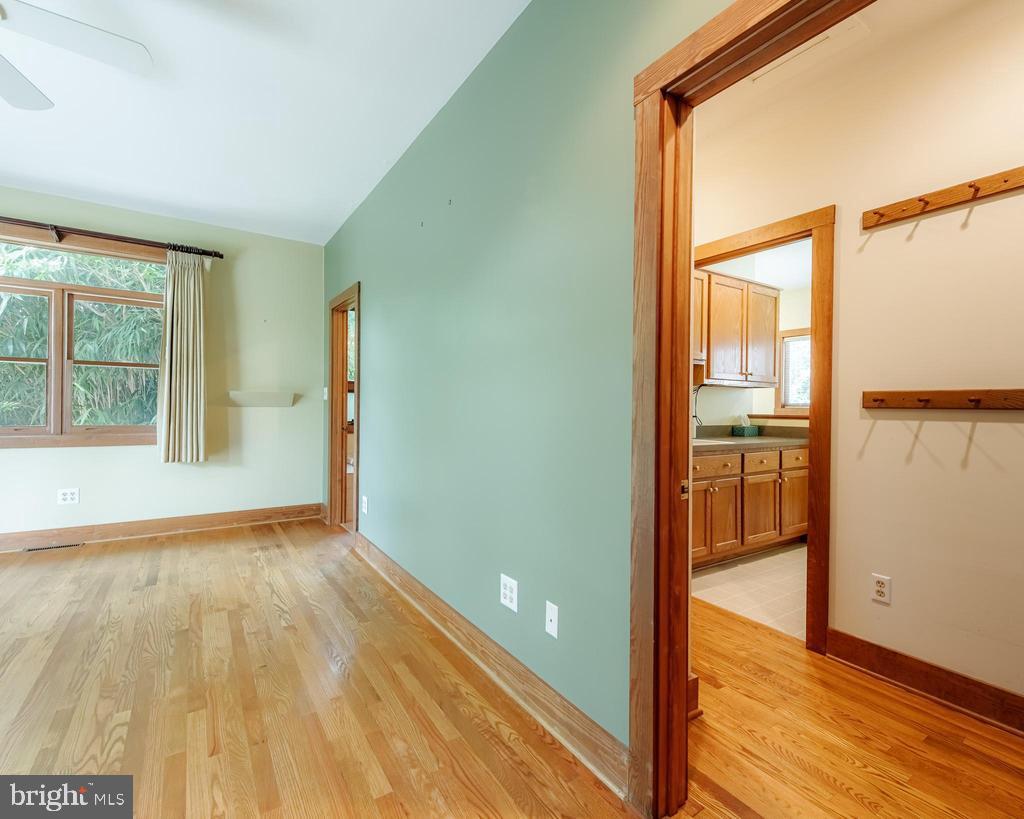 522 SAYLERS HILL DR, RICE, Virginia 23966, 3 Bedrooms Bedrooms, 7 Rooms Rooms,2 BathroomsBathrooms,Residential,For sale,522 SAYLERS HILL DR,VAPE2000090 MLS # VAPE2000090