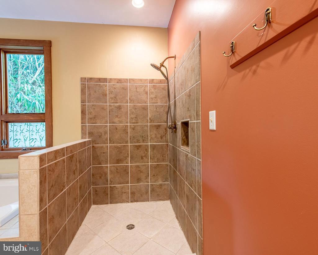 522 SAYLERS HILL DR, RICE, Virginia 23966, 3 Bedrooms Bedrooms, 7 Rooms Rooms,2 BathroomsBathrooms,Residential,For sale,522 SAYLERS HILL DR,VAPE2000090 MLS # VAPE2000090