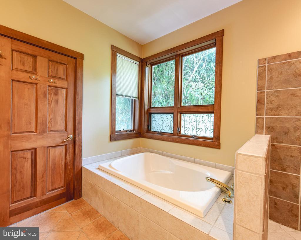 522 SAYLERS HILL DR, RICE, Virginia 23966, 3 Bedrooms Bedrooms, 7 Rooms Rooms,2 BathroomsBathrooms,Residential,For sale,522 SAYLERS HILL DR,VAPE2000090 MLS # VAPE2000090