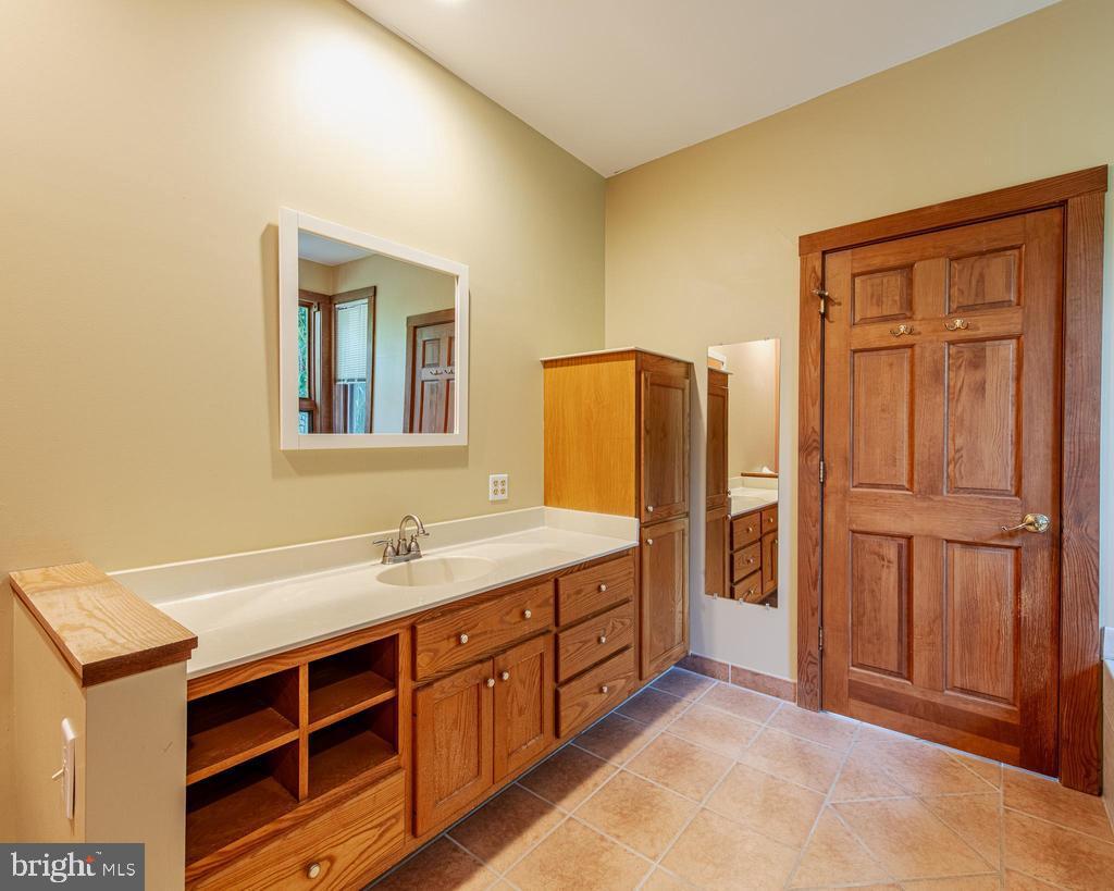 522 SAYLERS HILL DR, RICE, Virginia 23966, 3 Bedrooms Bedrooms, 7 Rooms Rooms,2 BathroomsBathrooms,Residential,For sale,522 SAYLERS HILL DR,VAPE2000090 MLS # VAPE2000090