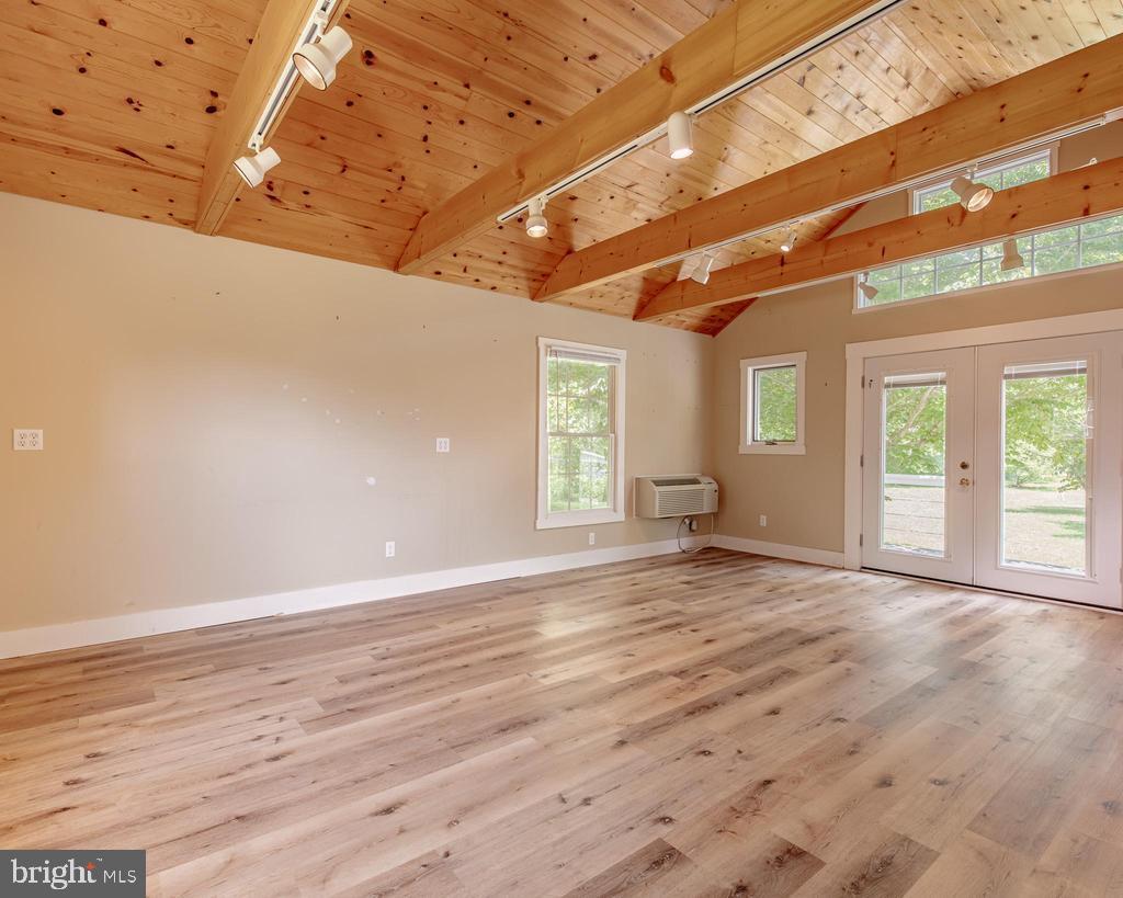 522 SAYLERS HILL DR, RICE, Virginia 23966, 3 Bedrooms Bedrooms, 7 Rooms Rooms,2 BathroomsBathrooms,Residential,For sale,522 SAYLERS HILL DR,VAPE2000090 MLS # VAPE2000090