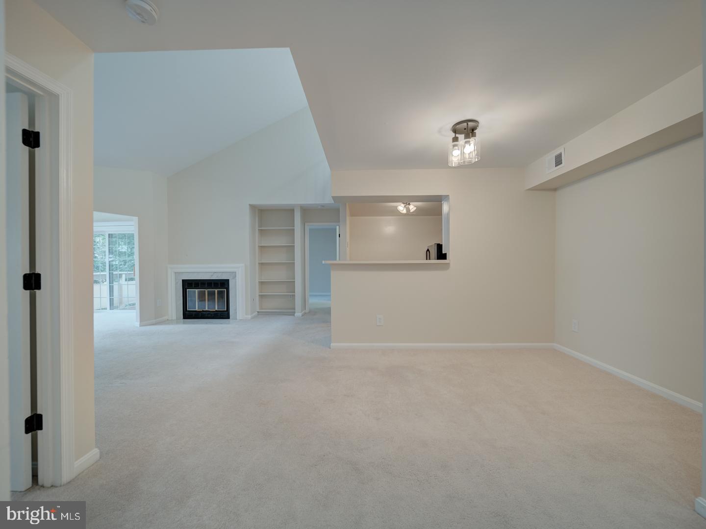 2233 LOVEDALE LN #405A UNIT I, RESTON, Virginia 20191, 3 Bedrooms Bedrooms, ,2 BathroomsBathrooms,Residential,For sale,2233 LOVEDALE LN #405A UNIT I,VAFX2252500 MLS # VAFX2252500