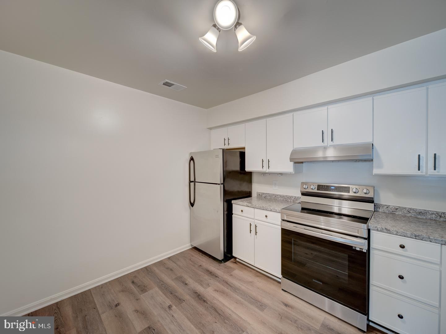 2233 LOVEDALE LN #405A UNIT I, RESTON, Virginia 20191, 3 Bedrooms Bedrooms, ,2 BathroomsBathrooms,Residential,For sale,2233 LOVEDALE LN #405A UNIT I,VAFX2252500 MLS # VAFX2252500