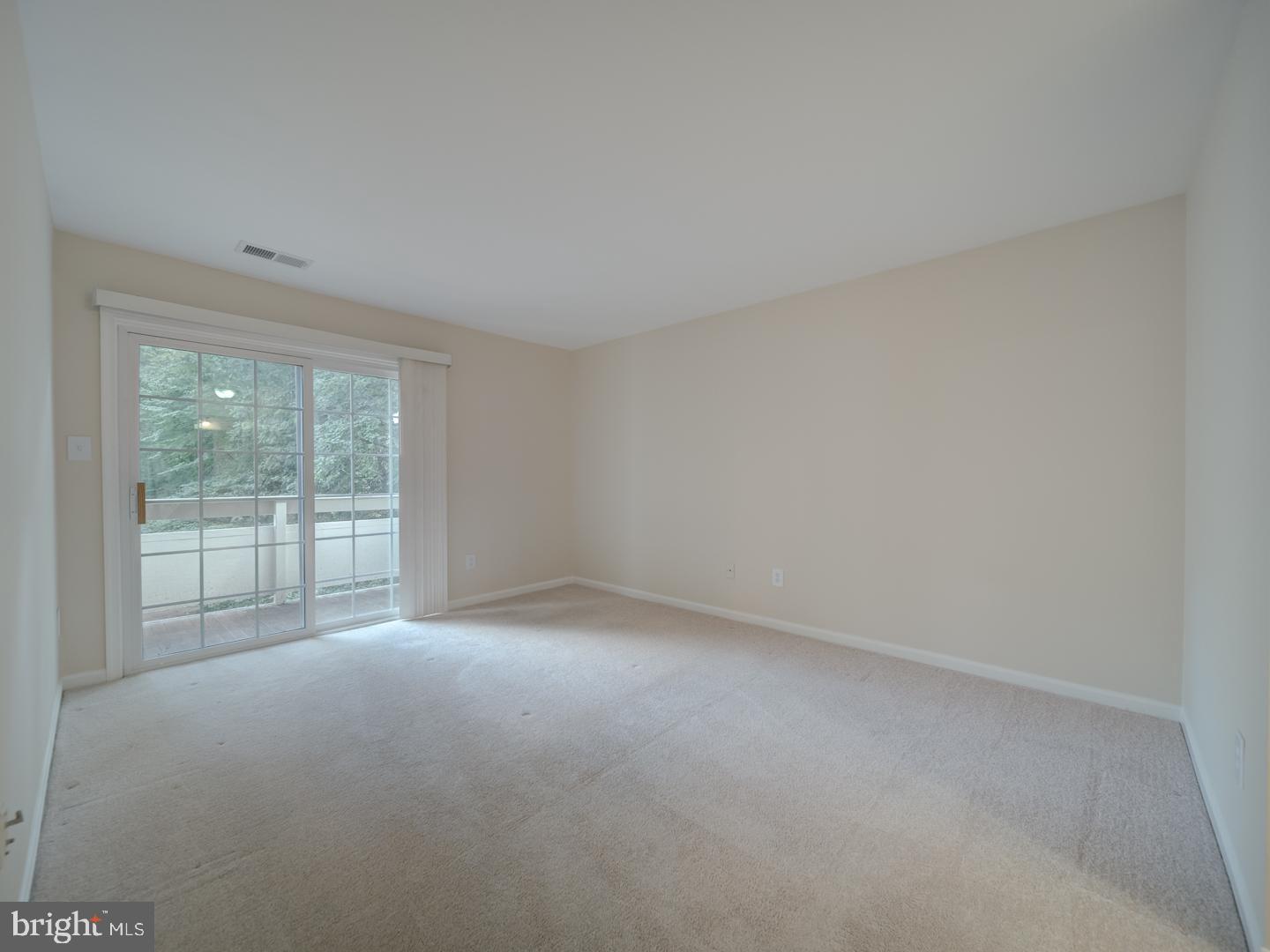 2233 LOVEDALE LN #405A UNIT I, RESTON, Virginia 20191, 3 Bedrooms Bedrooms, ,2 BathroomsBathrooms,Residential,For sale,2233 LOVEDALE LN #405A UNIT I,VAFX2252500 MLS # VAFX2252500