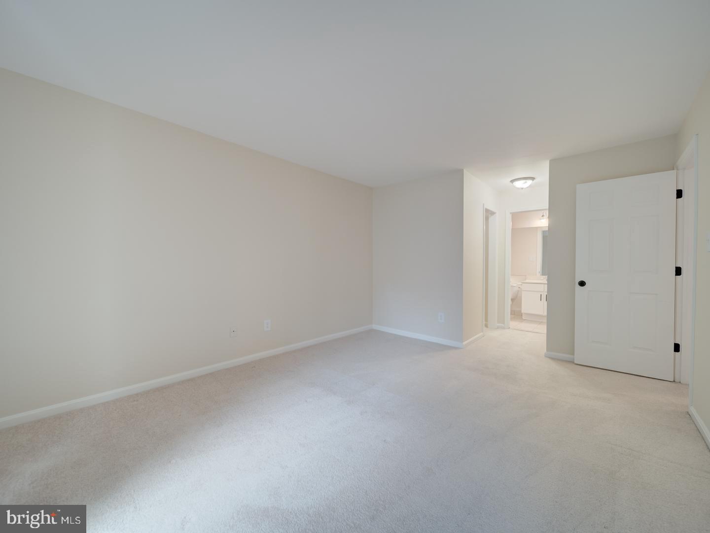 2233 LOVEDALE LN #405A UNIT I, RESTON, Virginia 20191, 3 Bedrooms Bedrooms, ,2 BathroomsBathrooms,Residential,For sale,2233 LOVEDALE LN #405A UNIT I,VAFX2252500 MLS # VAFX2252500