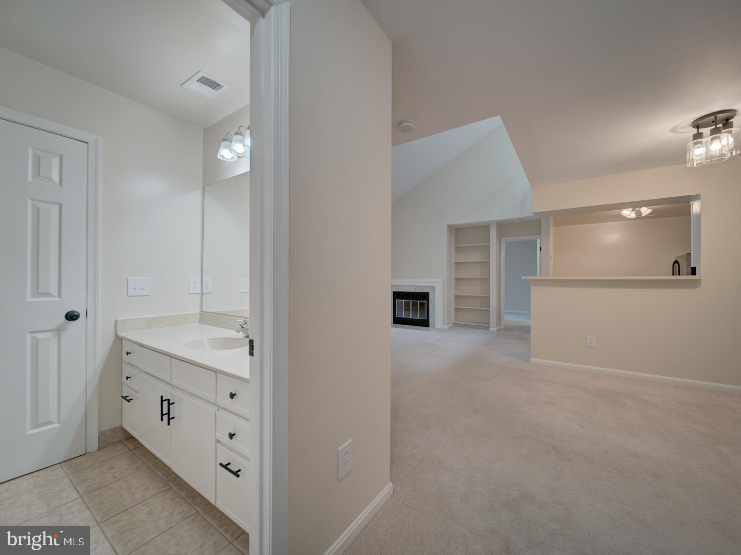 2233 LOVEDALE LN #405A UNIT I, RESTON, Virginia 20191, 3 Bedrooms Bedrooms, ,2 BathroomsBathrooms,Residential,For sale,2233 LOVEDALE LN #405A UNIT I,VAFX2252500 MLS # VAFX2252500