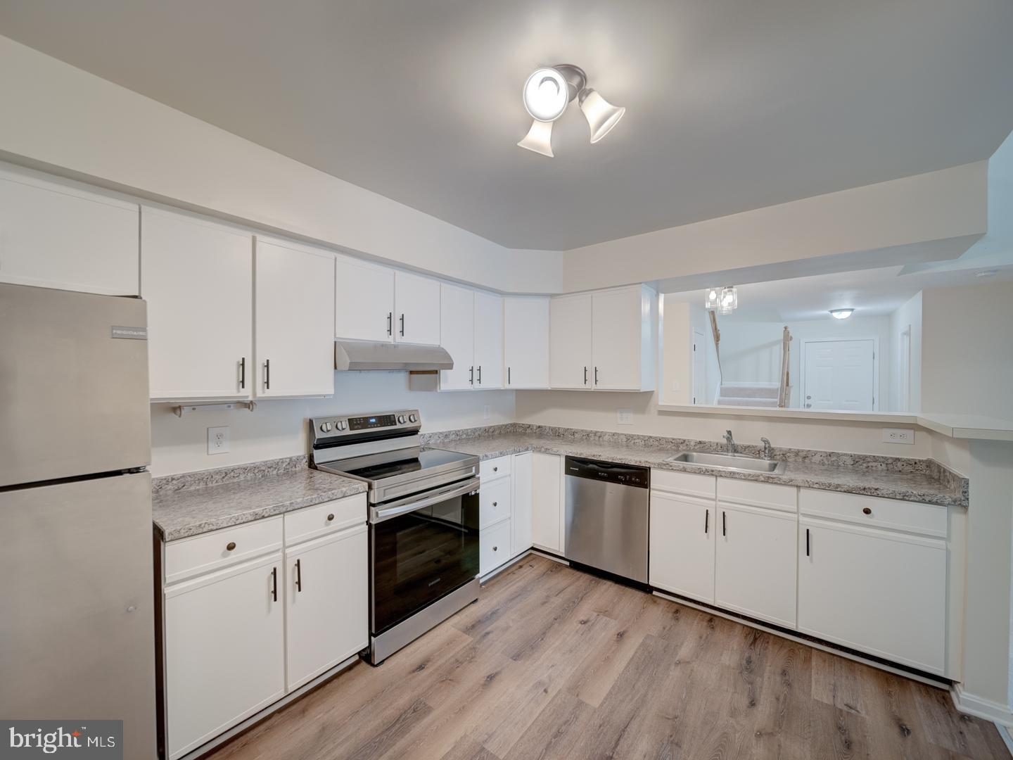 2233 LOVEDALE LN #405A UNIT I, RESTON, Virginia 20191, 3 Bedrooms Bedrooms, ,2 BathroomsBathrooms,Residential,For sale,2233 LOVEDALE LN #405A UNIT I,VAFX2252500 MLS # VAFX2252500