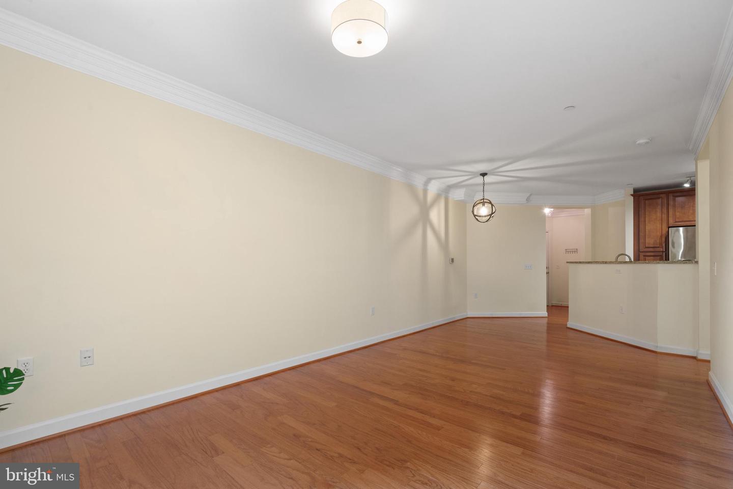 2101 N MONROE ST #213, ARLINGTON, Virginia 22207, 1 Bedroom Bedrooms, ,1 BathroomBathrooms,Residential,For sale,2101 N MONROE ST #213,VAAR2059976 MLS # VAAR2059976