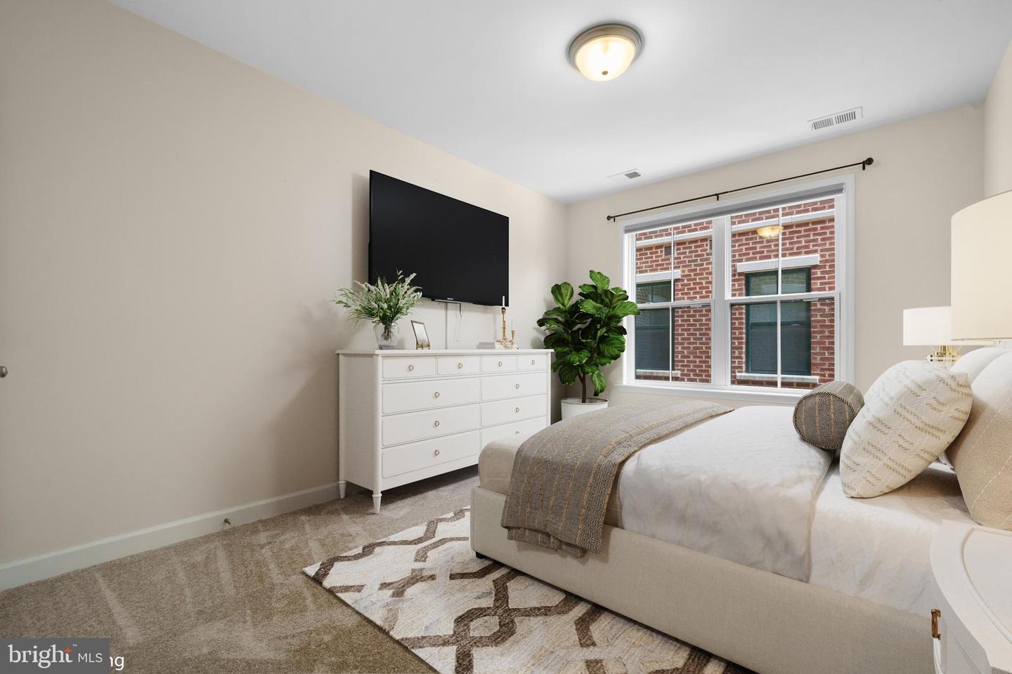 2101 N MONROE ST #213, ARLINGTON, Virginia 22207, 1 Bedroom Bedrooms, ,1 BathroomBathrooms,Residential,For sale,2101 N MONROE ST #213,VAAR2059976 MLS # VAAR2059976
