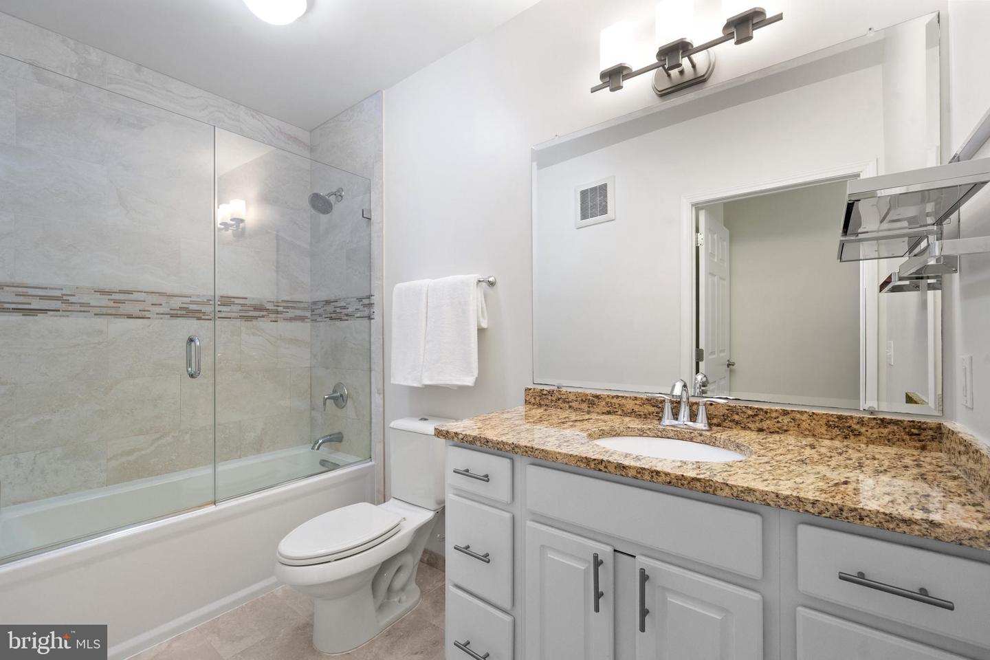 2101 N MONROE ST #213, ARLINGTON, Virginia 22207, 1 Bedroom Bedrooms, ,1 BathroomBathrooms,Residential,For sale,2101 N MONROE ST #213,VAAR2059976 MLS # VAAR2059976