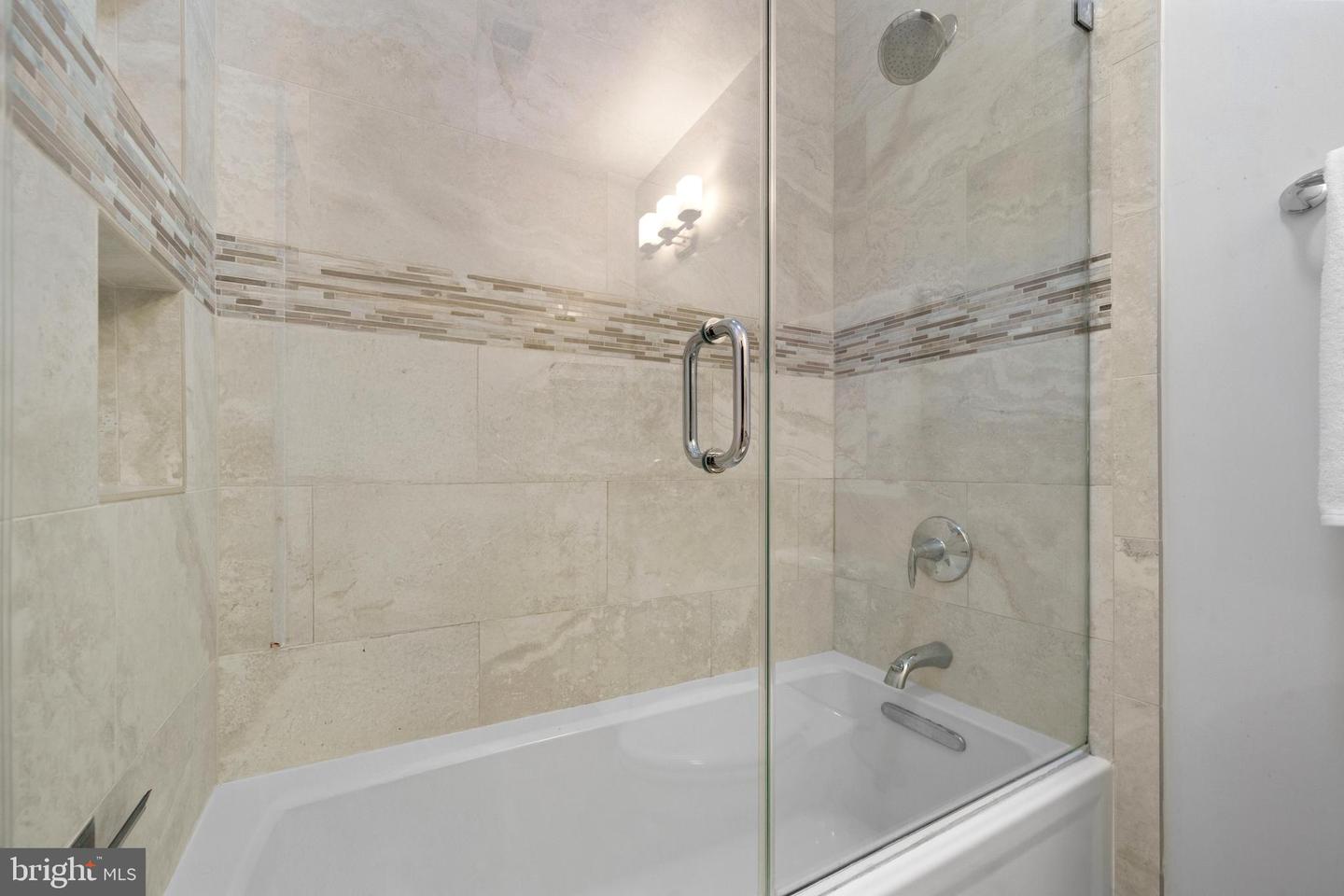 2101 N MONROE ST #213, ARLINGTON, Virginia 22207, 1 Bedroom Bedrooms, ,1 BathroomBathrooms,Residential,For sale,2101 N MONROE ST #213,VAAR2059976 MLS # VAAR2059976