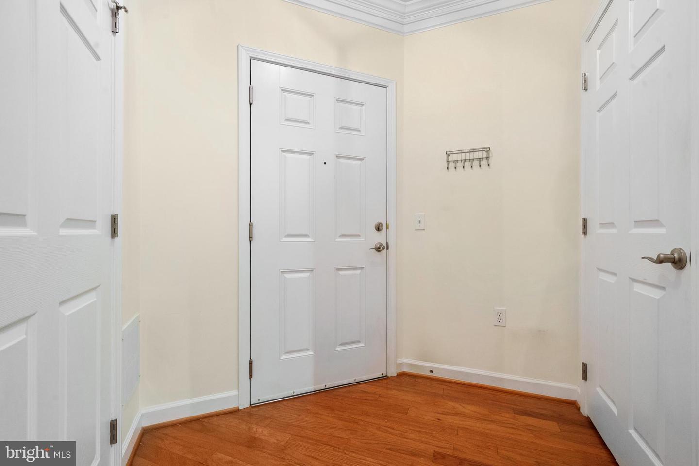 2101 N MONROE ST #213, ARLINGTON, Virginia 22207, 1 Bedroom Bedrooms, ,1 BathroomBathrooms,Residential,For sale,2101 N MONROE ST #213,VAAR2059976 MLS # VAAR2059976
