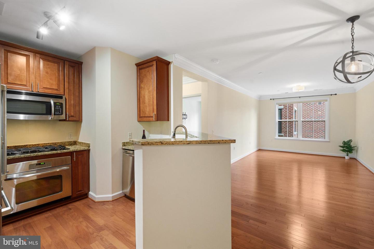 2101 N MONROE ST #213, ARLINGTON, Virginia 22207, 1 Bedroom Bedrooms, ,1 BathroomBathrooms,Residential,For sale,2101 N MONROE ST #213,VAAR2059976 MLS # VAAR2059976