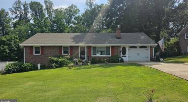 215 MOUNT PLEASANT BLVD, FREDERICKSBURG, Virginia 22405, 3 Bedrooms Bedrooms, ,2 BathroomsBathrooms,Residential,For sale,215 MOUNT PLEASANT BLVD,VAST2040374 MLS # VAST2040374