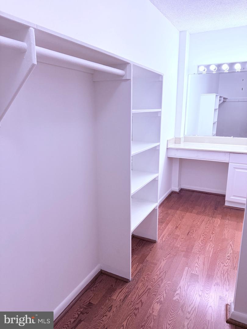 2500 N VAN DORN ST #318, ALEXANDRIA, Virginia 22302, ,1 BathroomBathrooms,Residential,For sale,2500 N VAN DORN ST #318,VAAX2047100 MLS # VAAX2047100