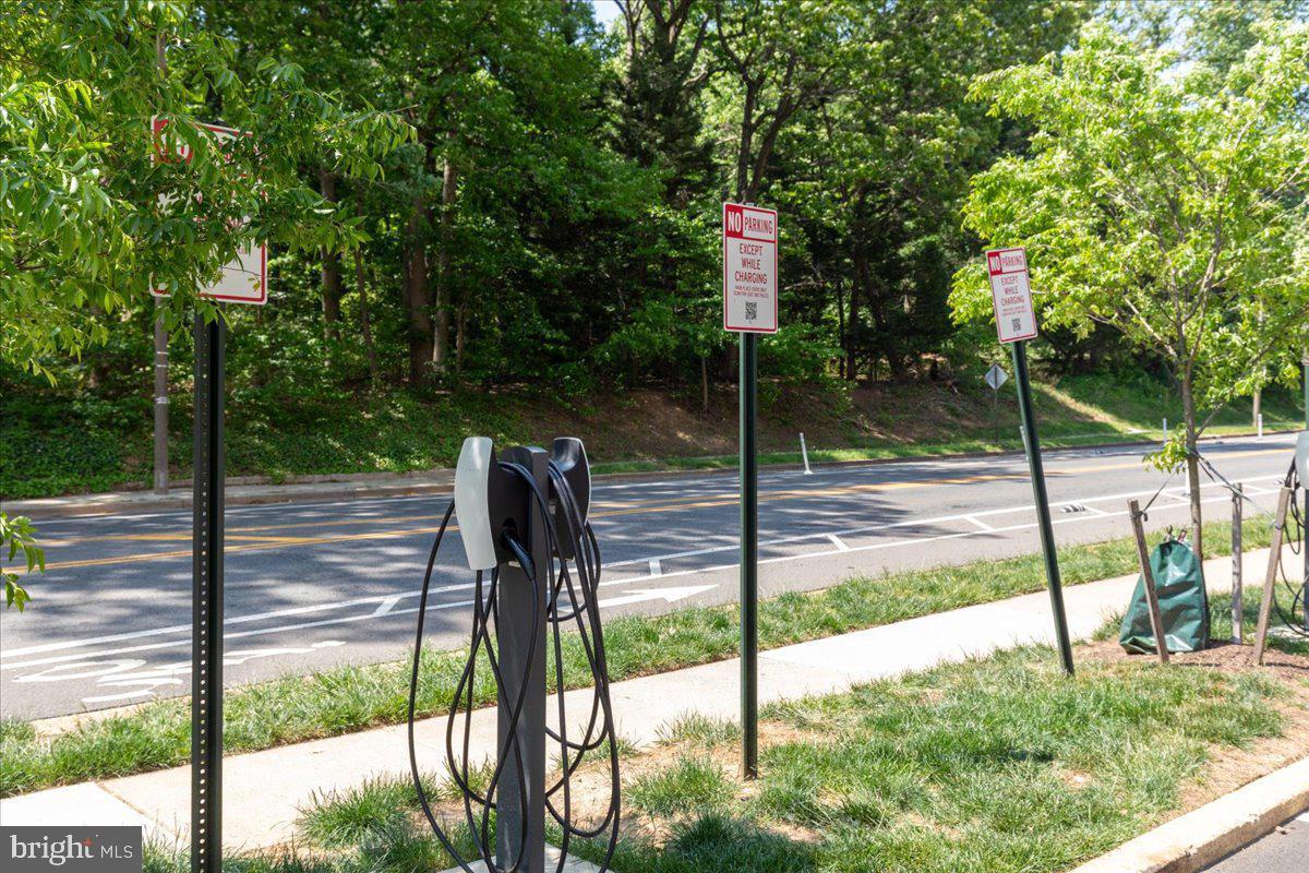 2500 N VAN DORN ST #318, ALEXANDRIA, Virginia 22302, ,1 BathroomBathrooms,Residential,For sale,2500 N VAN DORN ST #318,VAAX2047100 MLS # VAAX2047100