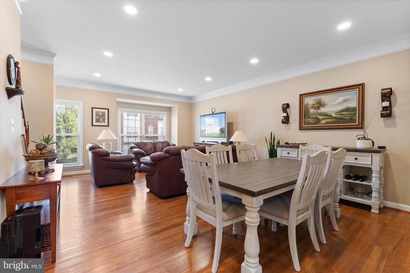 205 HAWKS VIEW SQ SE, LEESBURG, Virginia 20175, 4 Bedrooms Bedrooms, ,3 BathroomsBathrooms,Residential,For sale,205 HAWKS VIEW SQ SE,VALO2101008 MLS # VALO2101008