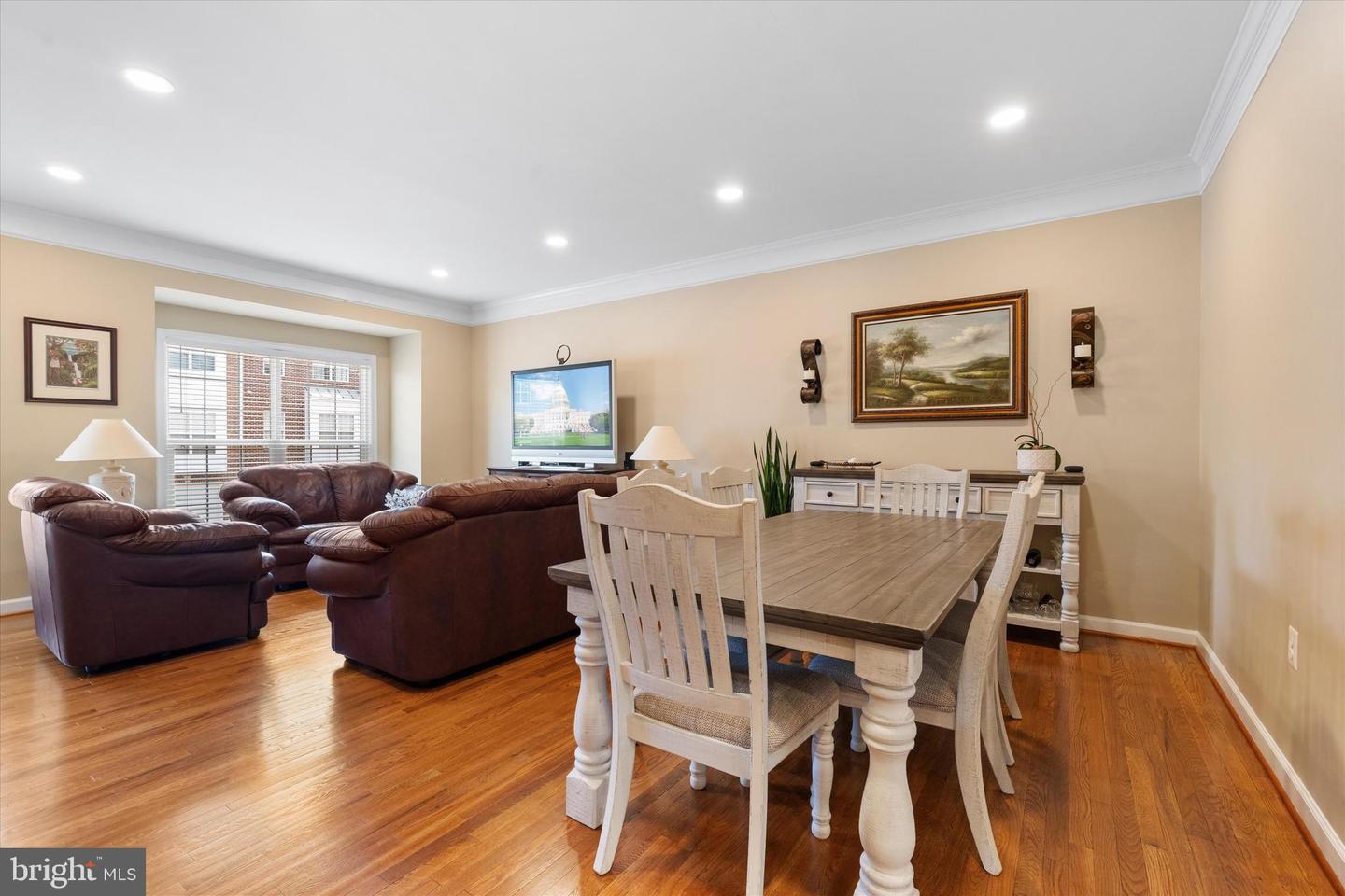 205 HAWKS VIEW SQ SE, LEESBURG, Virginia 20175, 4 Bedrooms Bedrooms, ,3 BathroomsBathrooms,Residential,For sale,205 HAWKS VIEW SQ SE,VALO2101008 MLS # VALO2101008