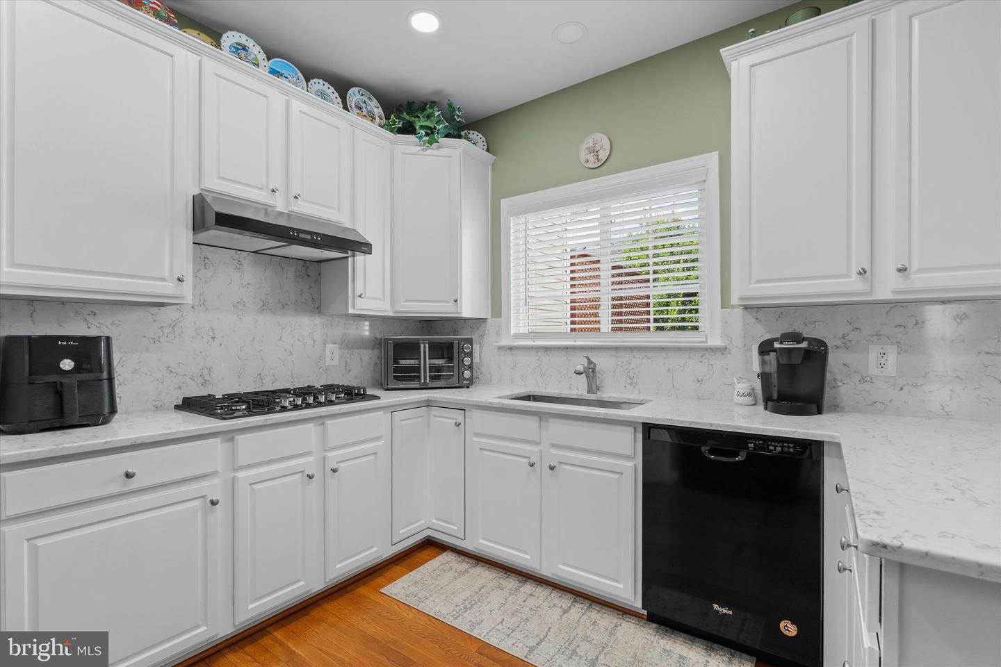 205 HAWKS VIEW SQ SE, LEESBURG, Virginia 20175, 4 Bedrooms Bedrooms, ,3 BathroomsBathrooms,Residential,For sale,205 HAWKS VIEW SQ SE,VALO2101008 MLS # VALO2101008