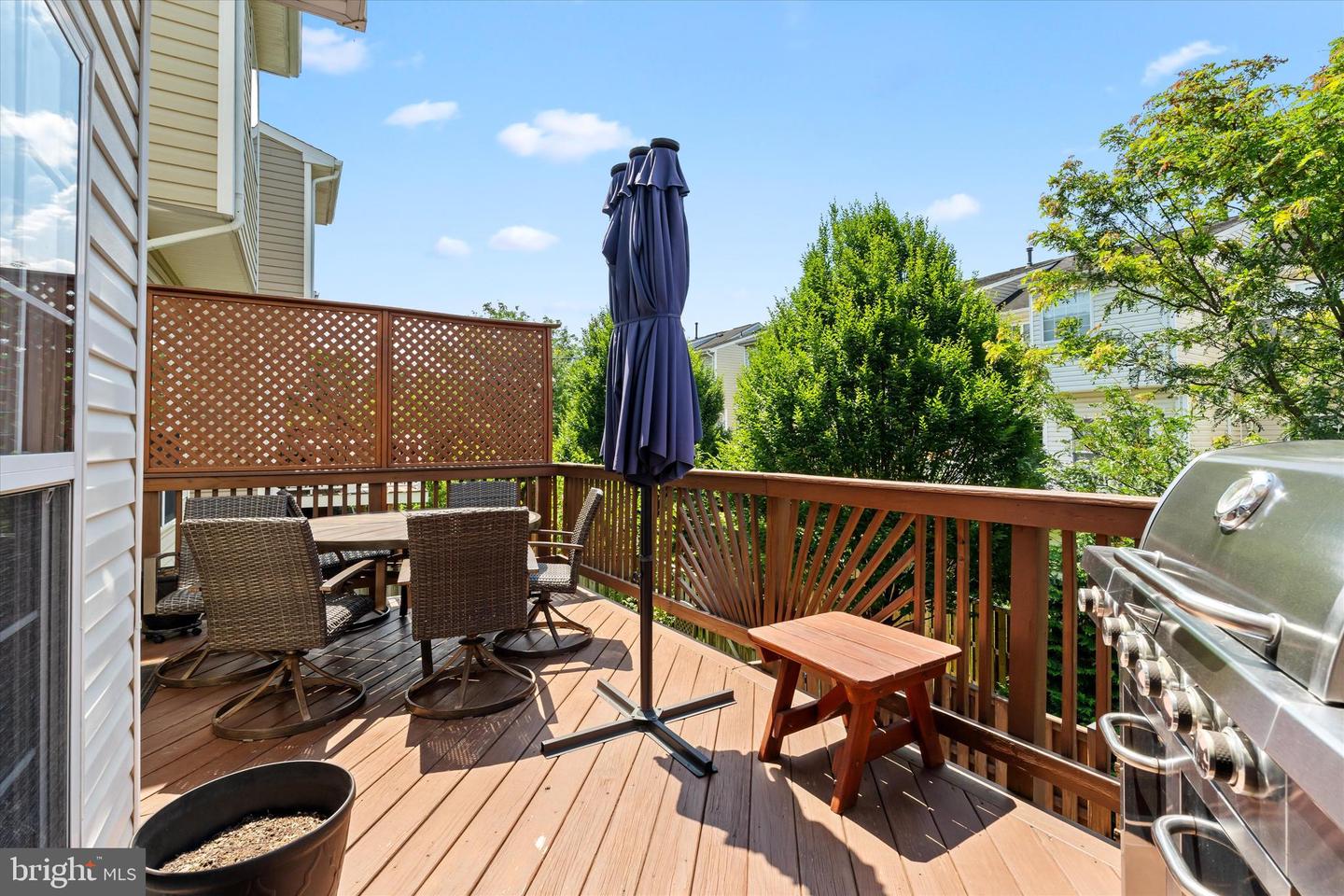 205 HAWKS VIEW SQ SE, LEESBURG, Virginia 20175, 4 Bedrooms Bedrooms, ,3 BathroomsBathrooms,Residential,For sale,205 HAWKS VIEW SQ SE,VALO2101008 MLS # VALO2101008