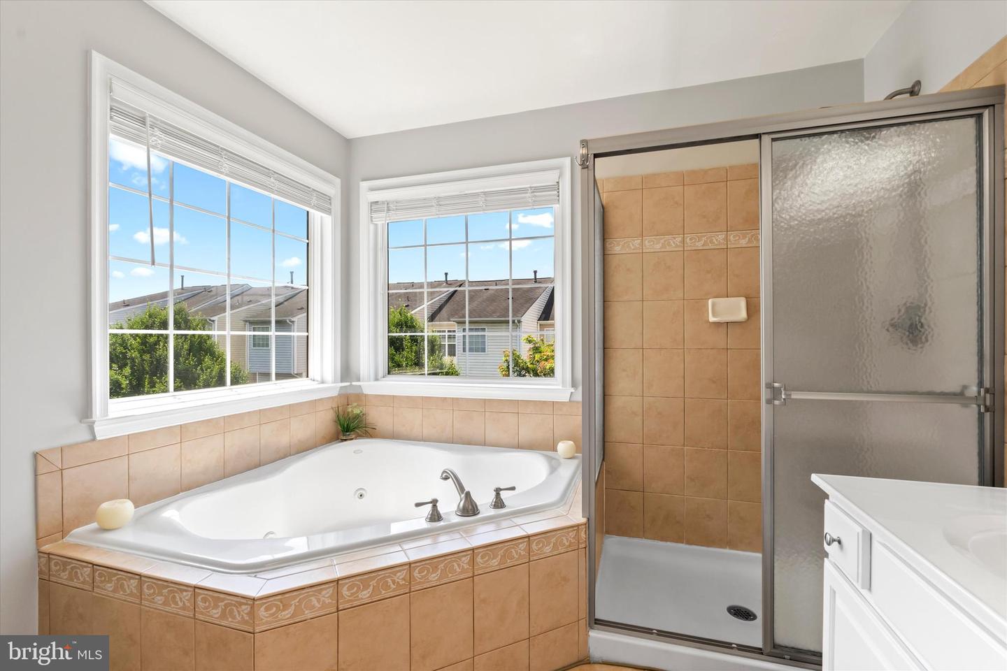 205 HAWKS VIEW SQ SE, LEESBURG, Virginia 20175, 4 Bedrooms Bedrooms, ,3 BathroomsBathrooms,Residential,For sale,205 HAWKS VIEW SQ SE,VALO2101008 MLS # VALO2101008