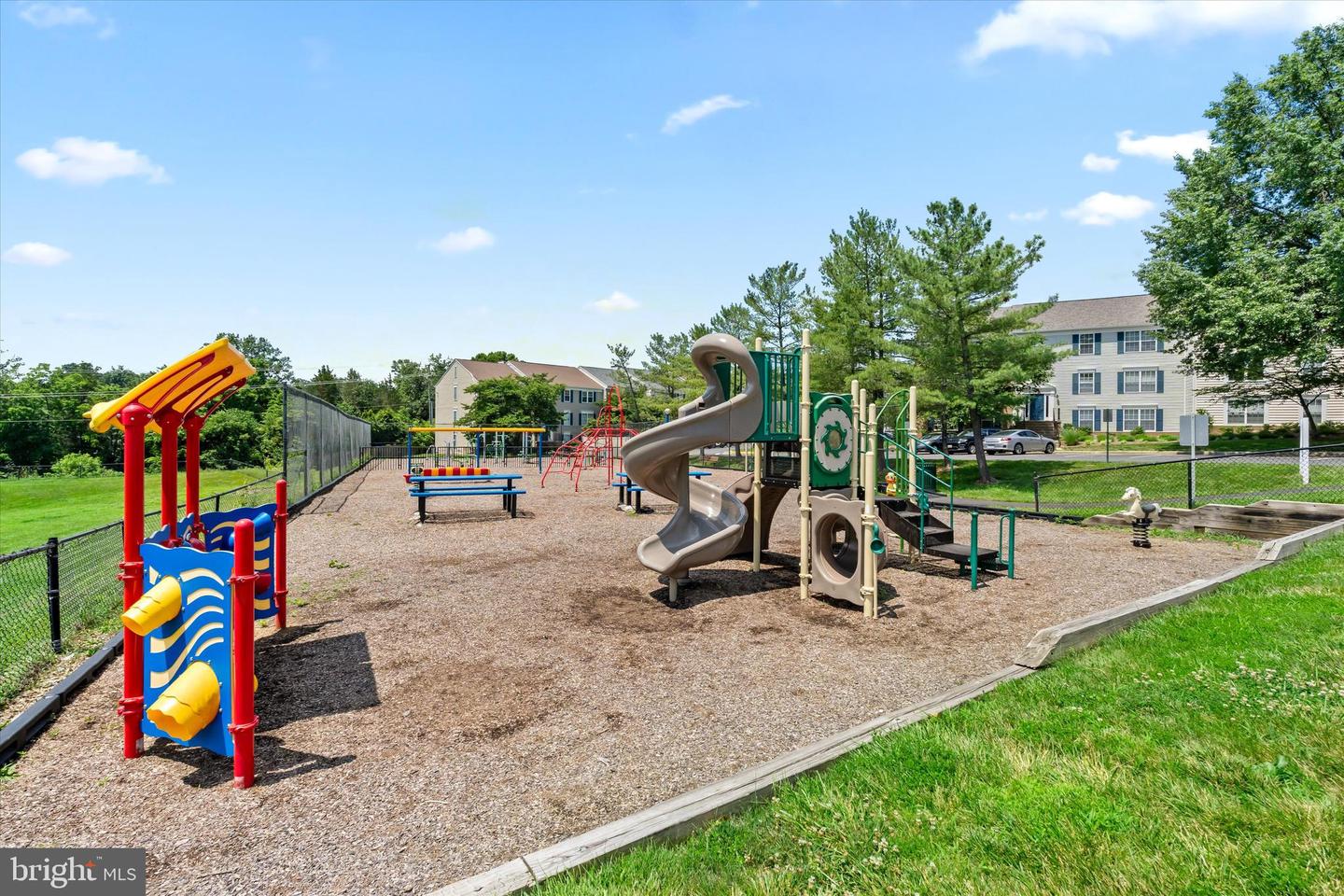 205 HAWKS VIEW SQ SE, LEESBURG, Virginia 20175, 4 Bedrooms Bedrooms, ,3 BathroomsBathrooms,Residential,For sale,205 HAWKS VIEW SQ SE,VALO2101008 MLS # VALO2101008