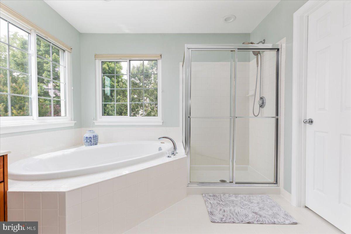 43325 NICKLAUS LN, CHANTILLY, Virginia 20152, 4 Bedrooms Bedrooms, ,3 BathroomsBathrooms,Residential,For sale,43325 NICKLAUS LN,VALO2101012 MLS # VALO2101012