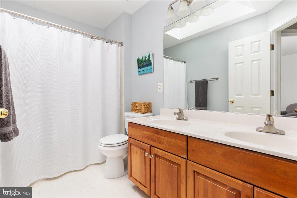 43325 NICKLAUS LN, CHANTILLY, Virginia 20152, 4 Bedrooms Bedrooms, ,3 BathroomsBathrooms,Residential,For sale,43325 NICKLAUS LN,VALO2101012 MLS # VALO2101012