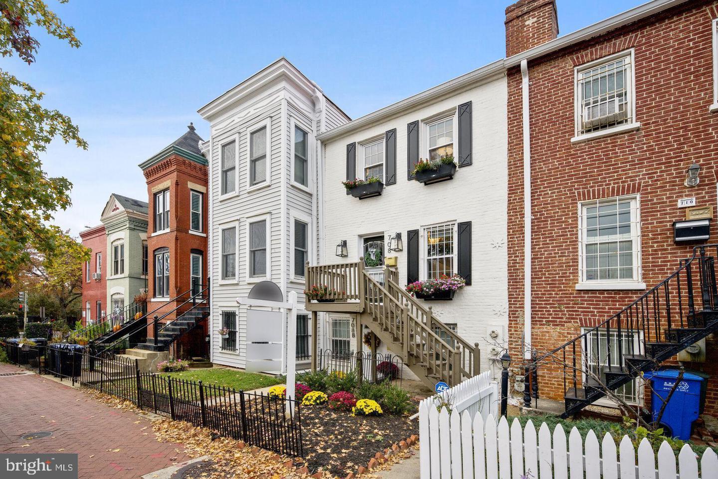 708 I ST SE, WASHINGTON, District Of Columbia 20003, 3 Bedrooms Bedrooms, ,2 BathroomsBathrooms,Residential,For sale,708 I ST SE,DCDC2208826 MLS # DCDC2208826