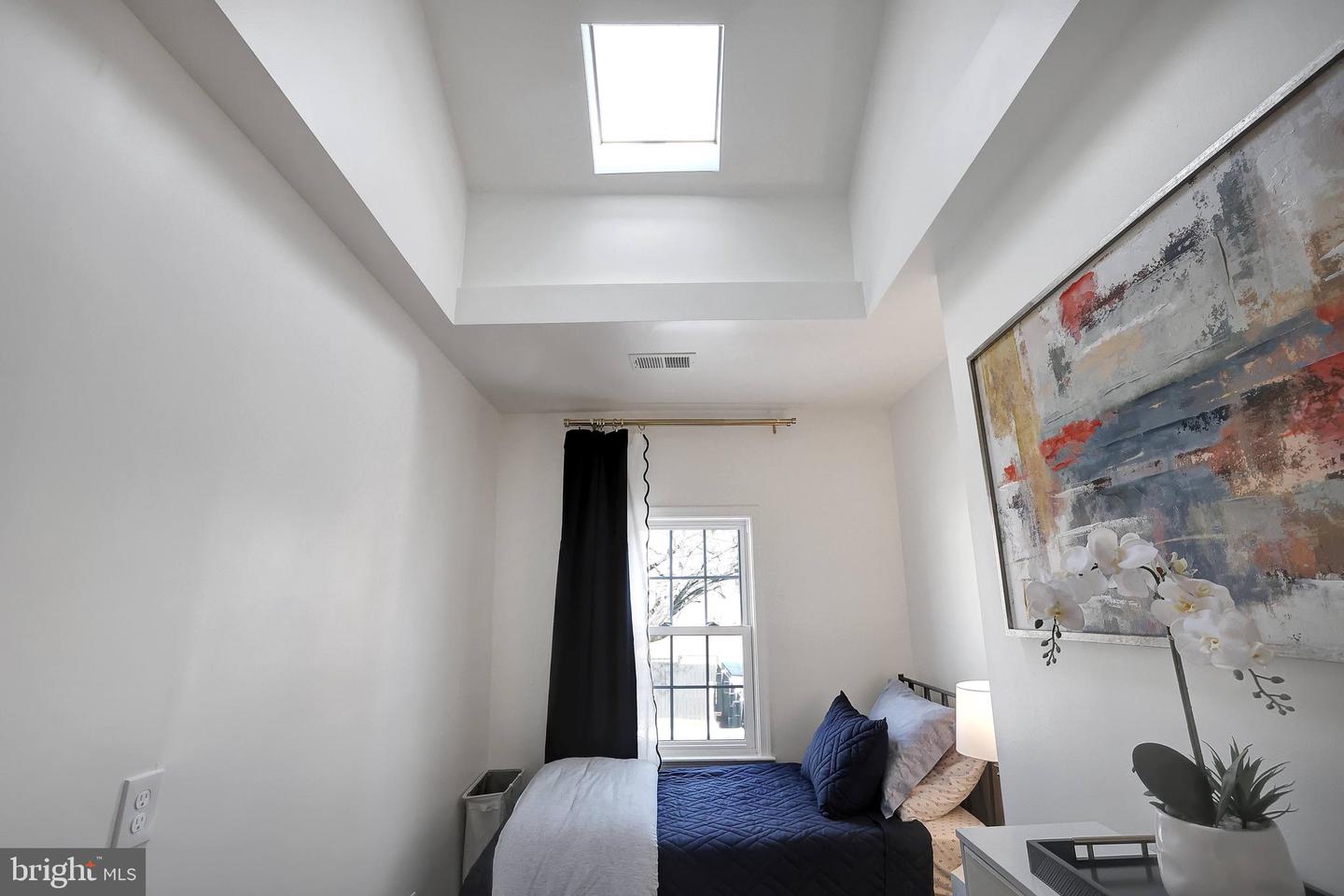 708 I ST SE, WASHINGTON, District Of Columbia 20003, 3 Bedrooms Bedrooms, ,2 BathroomsBathrooms,Residential,For sale,708 I ST SE,DCDC2208826 MLS # DCDC2208826
