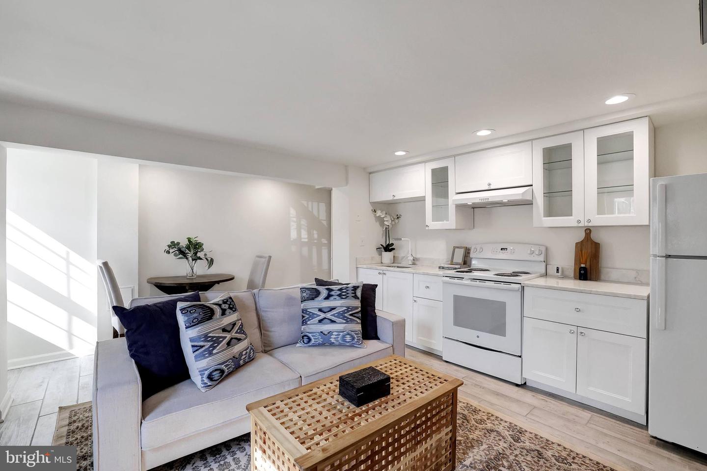 708 I ST SE, WASHINGTON, District Of Columbia 20003, 3 Bedrooms Bedrooms, ,2 BathroomsBathrooms,Residential,For sale,708 I ST SE,DCDC2208826 MLS # DCDC2208826