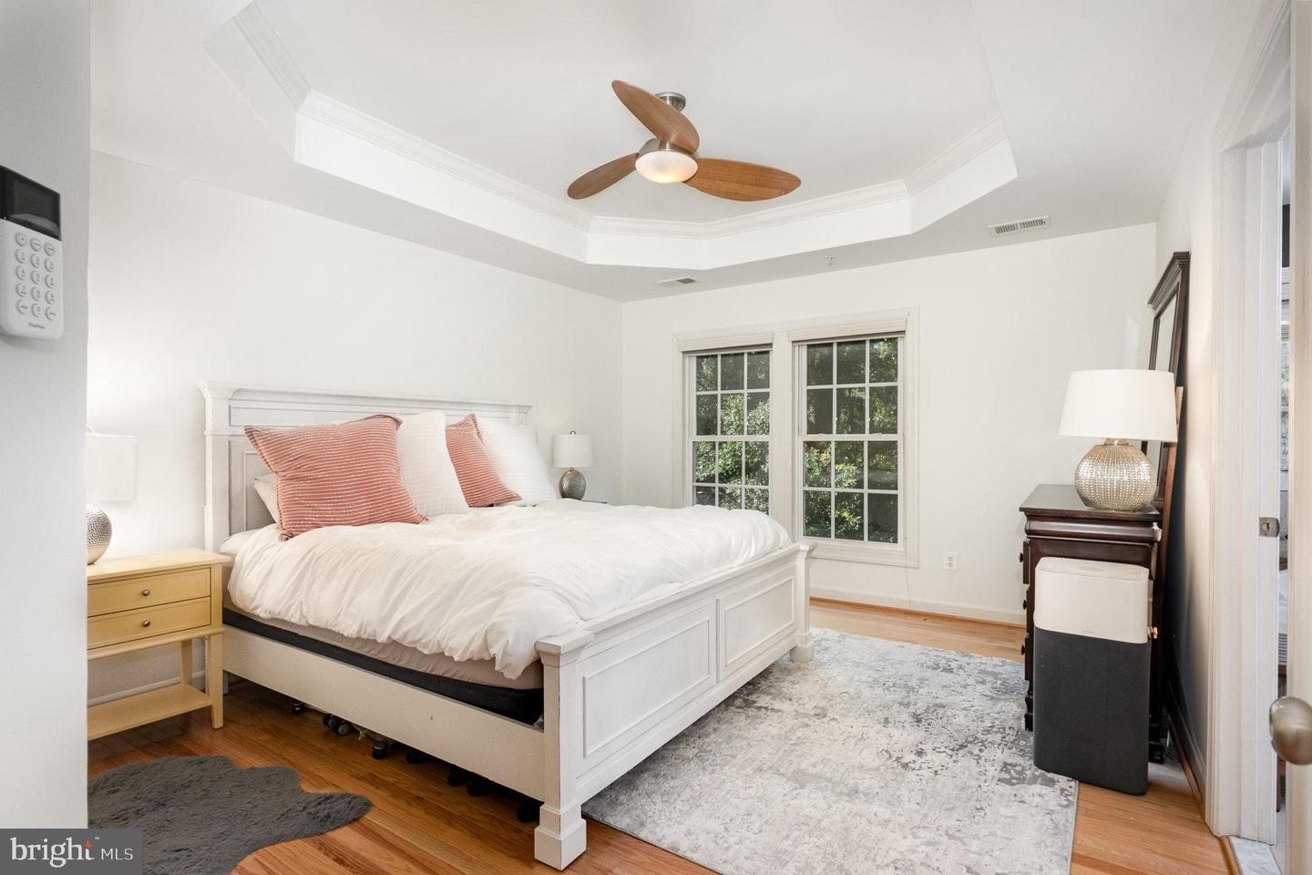 822 W GLEBE RD, ALEXANDRIA, Virginia 22305, 4 Bedrooms Bedrooms, ,1 BathroomBathrooms,Residential,For sale,822 W GLEBE RD,VAAX2047150 MLS # VAAX2047150