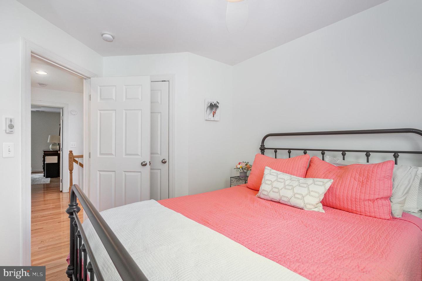 822 W GLEBE RD, ALEXANDRIA, Virginia 22305, 4 Bedrooms Bedrooms, ,1 BathroomBathrooms,Residential,For sale,822 W GLEBE RD,VAAX2047150 MLS # VAAX2047150