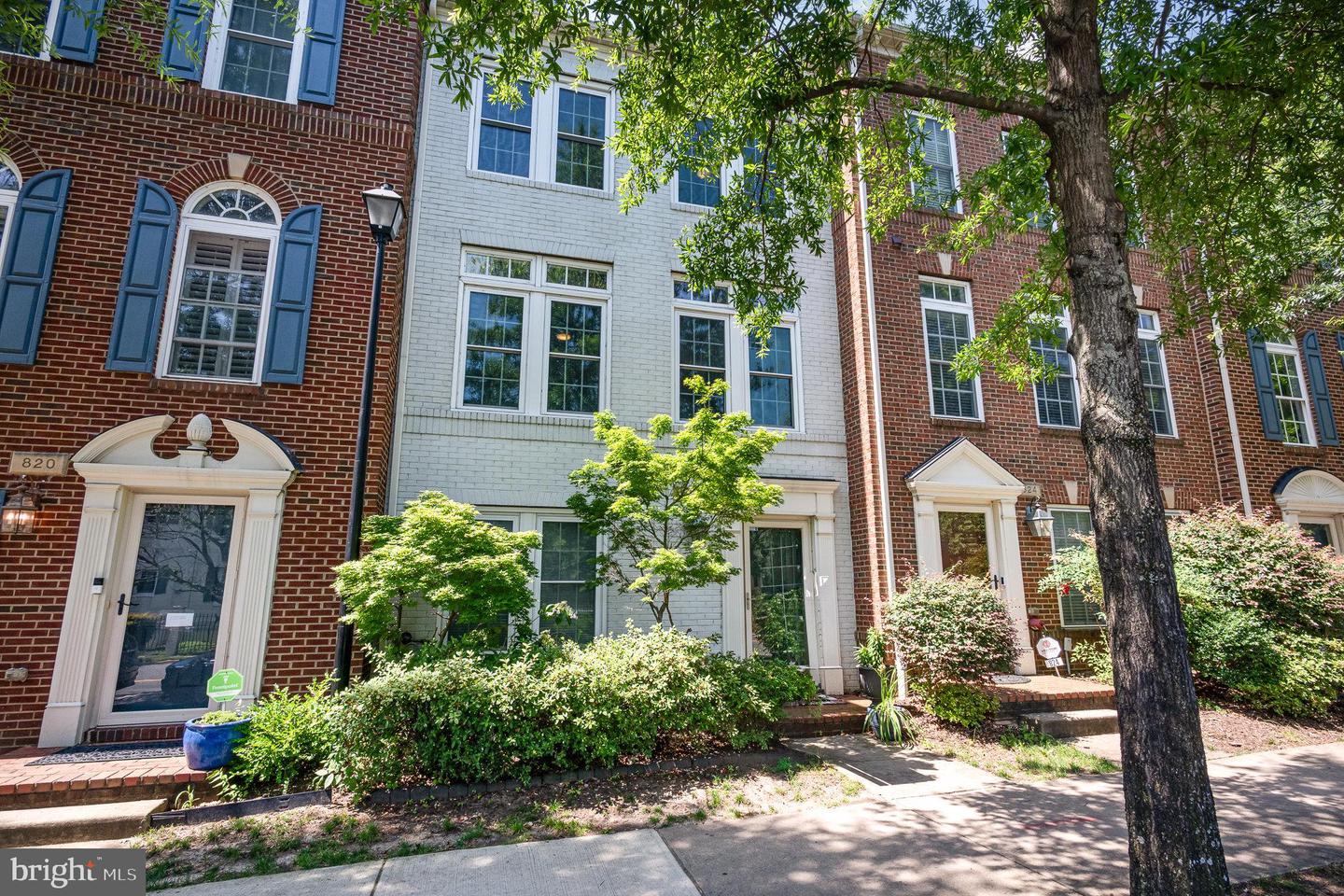 822 W GLEBE RD, ALEXANDRIA, Virginia 22305, 4 Bedrooms Bedrooms, ,1 BathroomBathrooms,Residential,For sale,822 W GLEBE RD,VAAX2047150 MLS # VAAX2047150