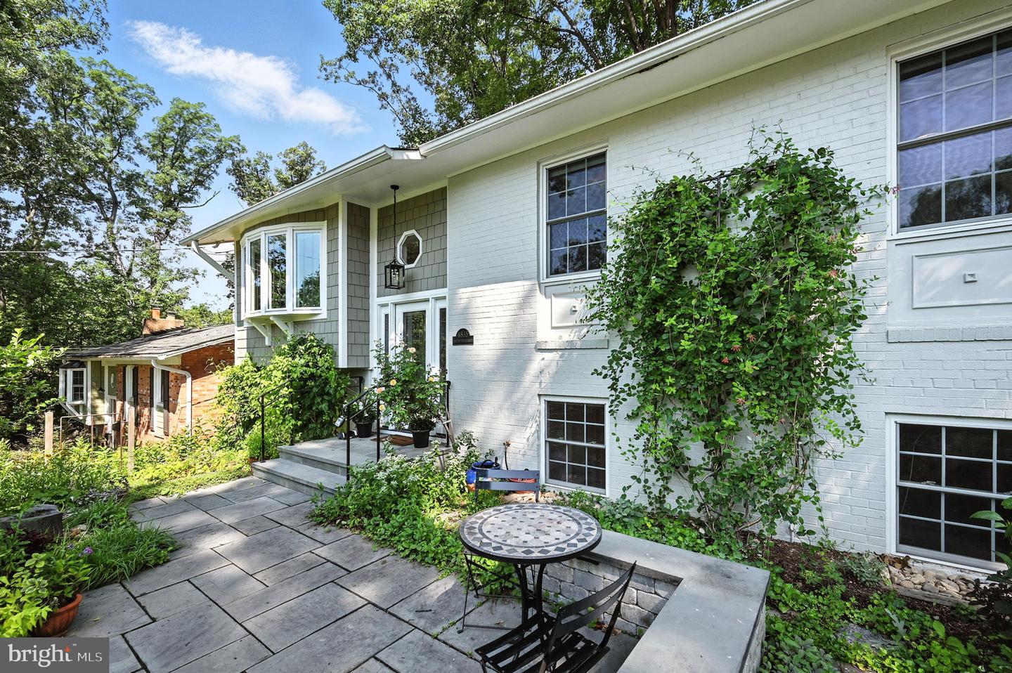 4835 9TH ST S, ARLINGTON, Virginia 22204, 4 Bedrooms Bedrooms, ,3 BathroomsBathrooms,Residential,For sale,4835 9TH ST S,VAAR2060172 MLS # VAAR2060172