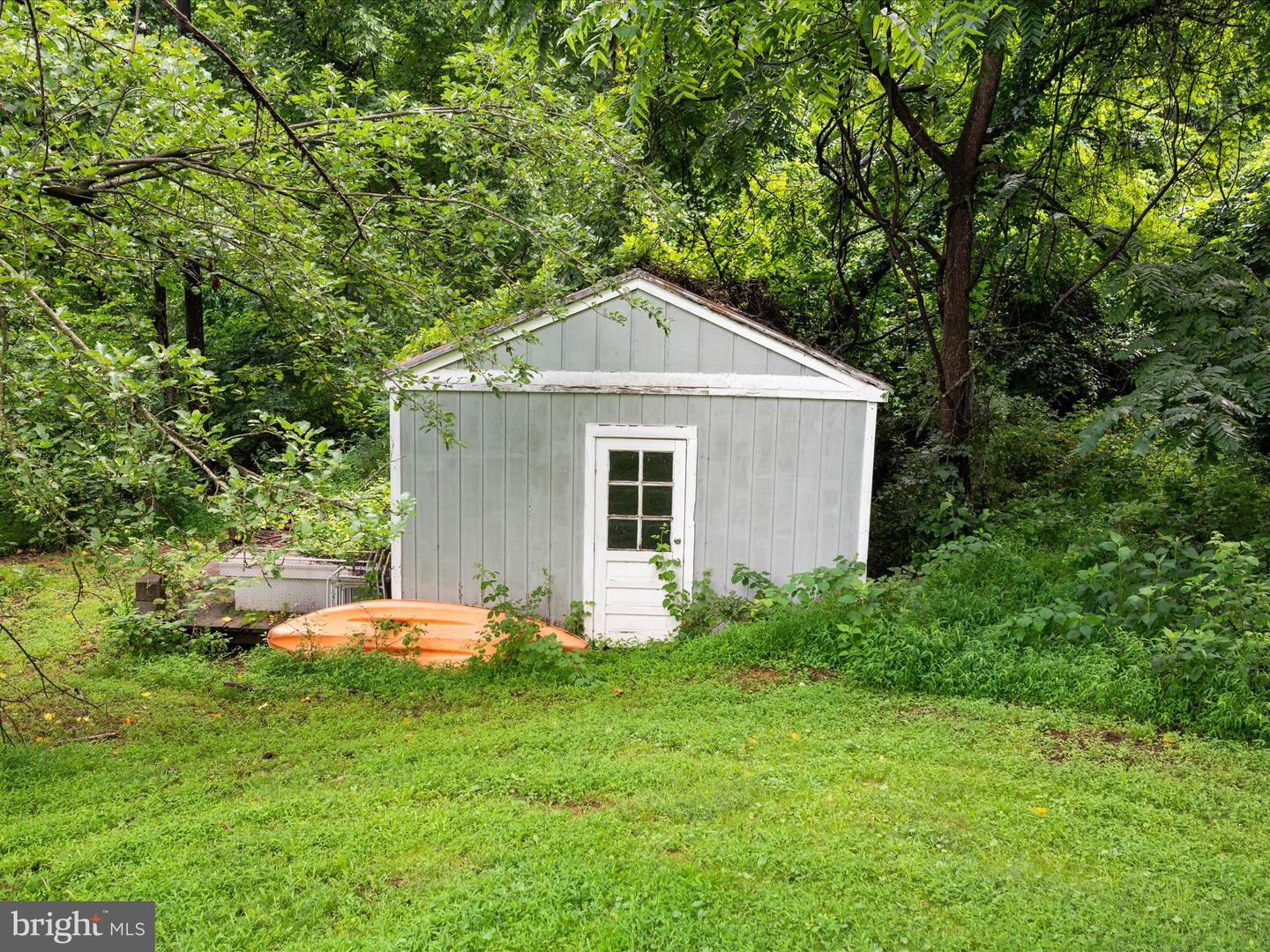 19 SLEEPY HOLLOW RD, LINDEN, Virginia 22642, 2 Bedrooms Bedrooms, ,1 BathroomBathrooms,Residential,For sale,19 SLEEPY HOLLOW RD,VAWR2011618 MLS # VAWR2011618