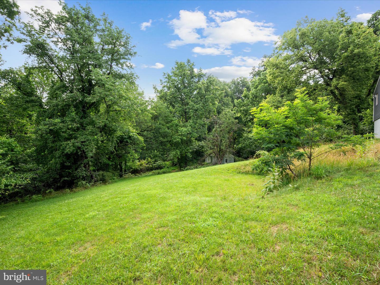 19 SLEEPY HOLLOW RD, LINDEN, Virginia 22642, 2 Bedrooms Bedrooms, ,1 BathroomBathrooms,Residential,For sale,19 SLEEPY HOLLOW RD,VAWR2011618 MLS # VAWR2011618