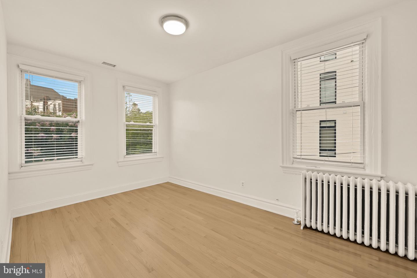 1371 PERRY PL NW, WASHINGTON, District Of Columbia 20010, 3 Bedrooms Bedrooms, ,3 BathroomsBathrooms,Residential,For sale,1371 PERRY PL NW,DCDC2209118 MLS # DCDC2209118
