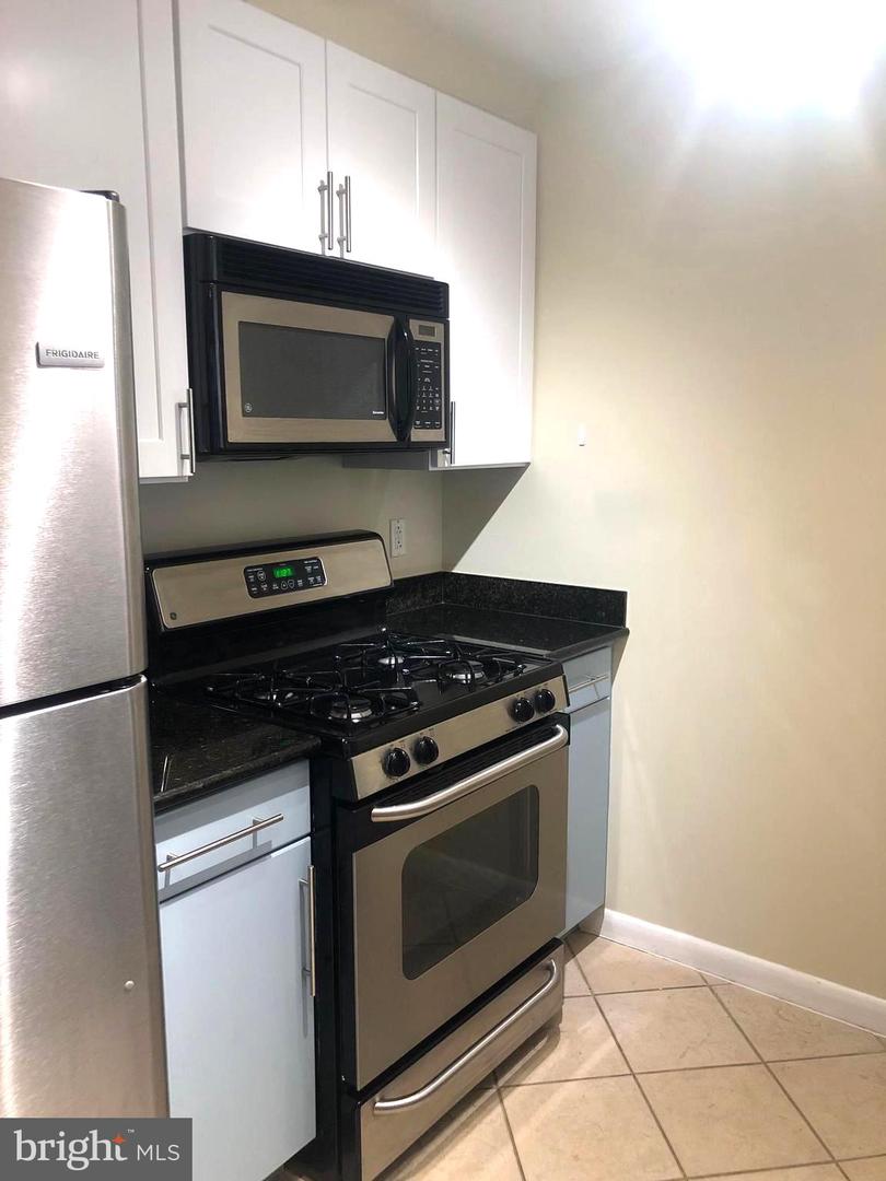 1021 N GARFIELD ST #118, ARLINGTON, Virginia 22201, 2 Rooms Rooms,1 BathroomBathrooms,Residential,For sale,1021 N GARFIELD ST #118,VAAR2060282 MLS # VAAR2060282