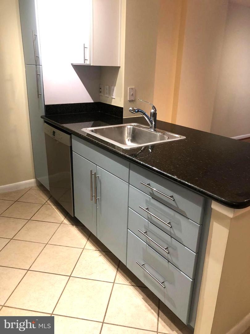 1021 N GARFIELD ST #118, ARLINGTON, Virginia 22201, 2 Rooms Rooms,1 BathroomBathrooms,Residential,For sale,1021 N GARFIELD ST #118,VAAR2060282 MLS # VAAR2060282